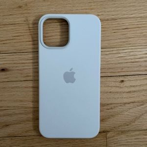 Apple 12 Pro Max Silicone Case with MagSafe